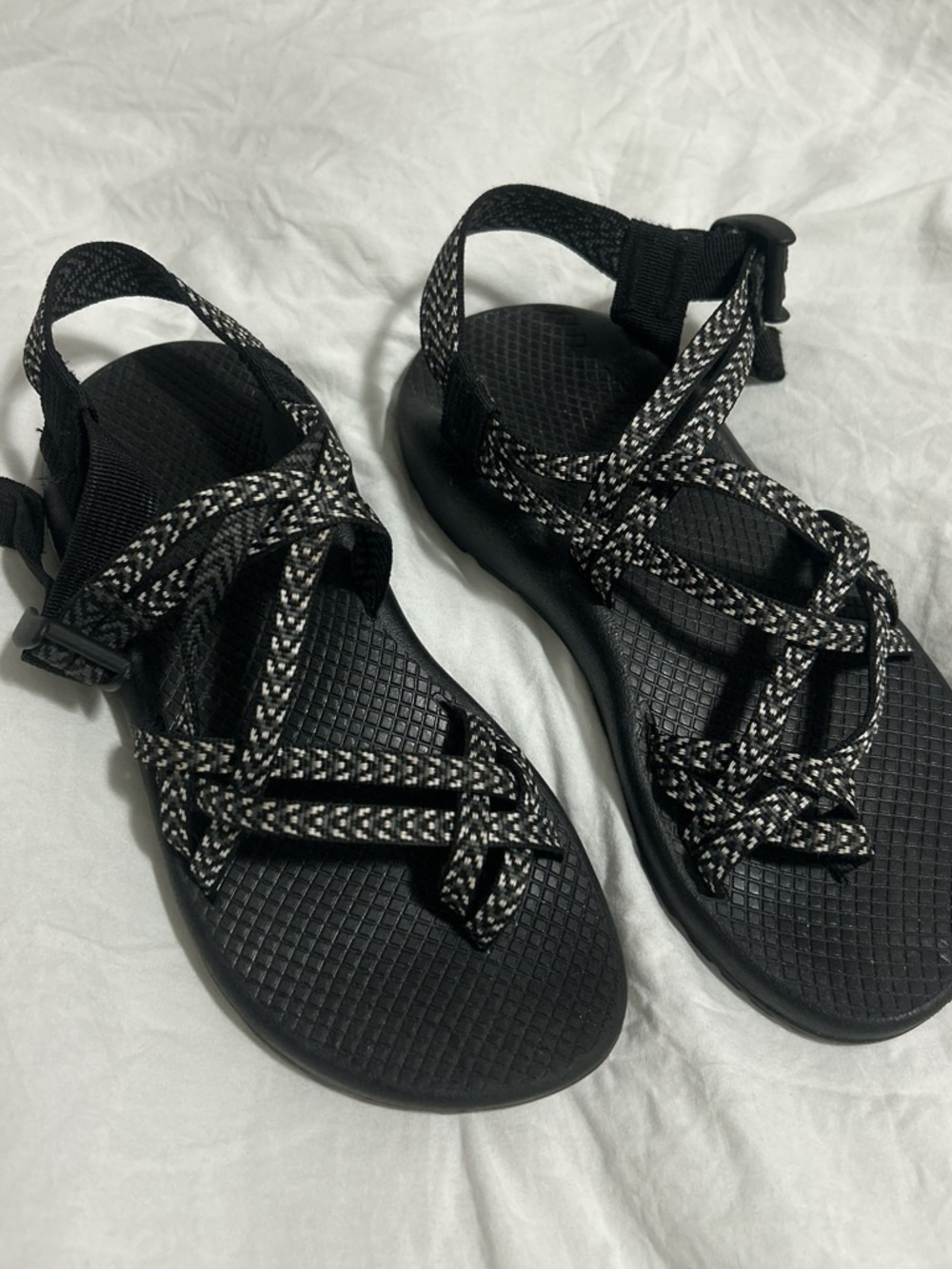 Women’s Chacos - Black/White